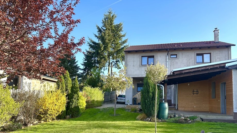 Prodej rodinného domu 185 m², Mezouň