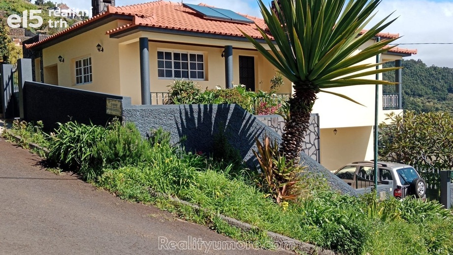 Prodej rodinné domy, 382 m² - Madeira, Santa Cruz