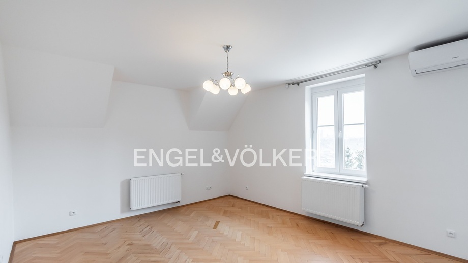 Pronájem bytu 3+kk 81 m², Praha - Smíchov
