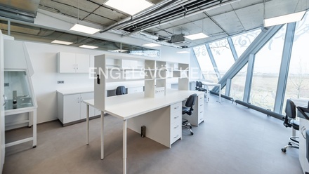 Pronájem ordinace 905 m², Zlatníky-Hodkovice