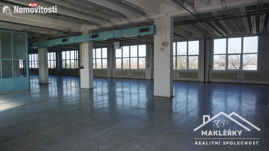 Pronájem skladu 1 000 m², Kolín IV