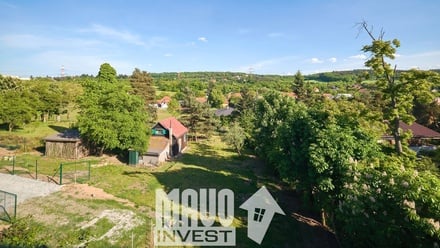 Prodej stavebního pozemku 972 m², Praha - Lipence