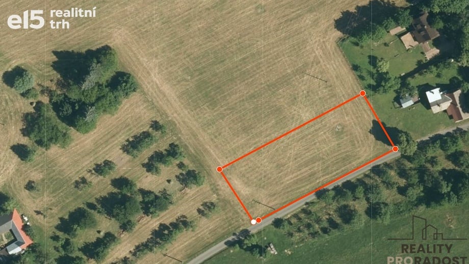 Prodej specifického pozemku 2 027 m², Rusava