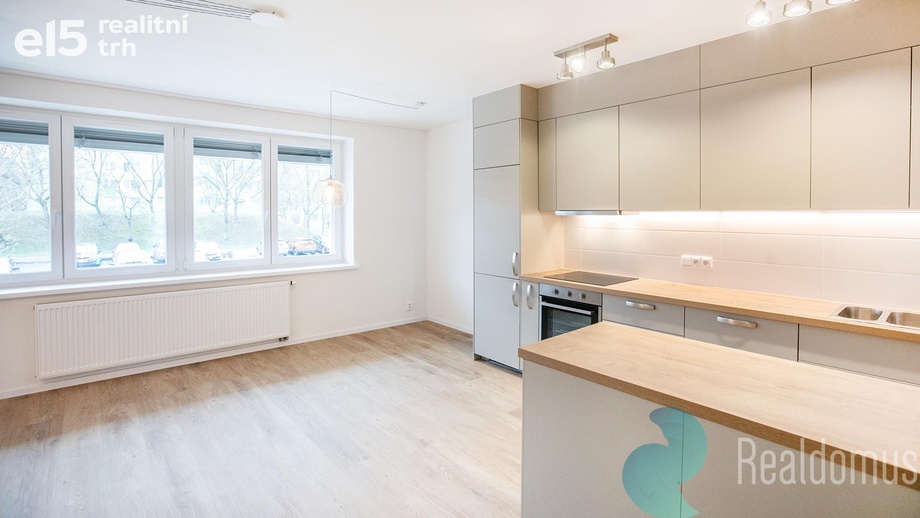 Pronájem byty 2+kk, 71 m² - Praha 6