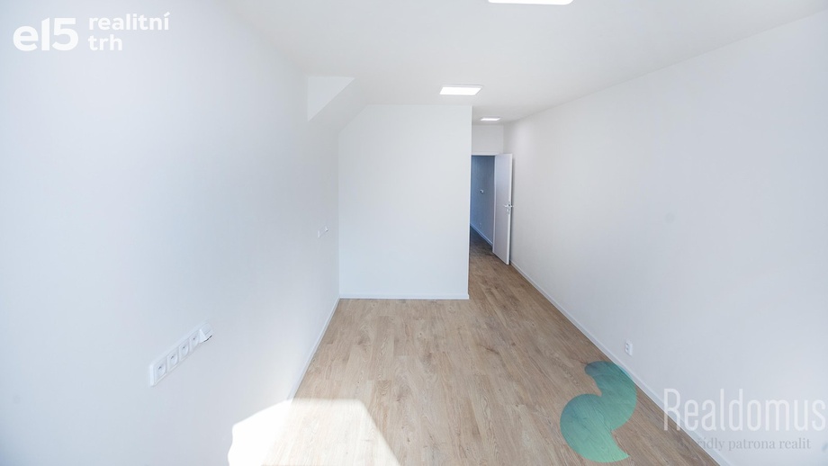 Pronájem kanceláře 51 m², Praha 6