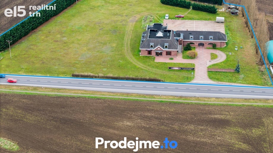 Prodej komerční nemovitosti 824 m², Chvalovice
