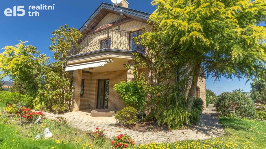 Pronájem vila, 397 m² - Trnová