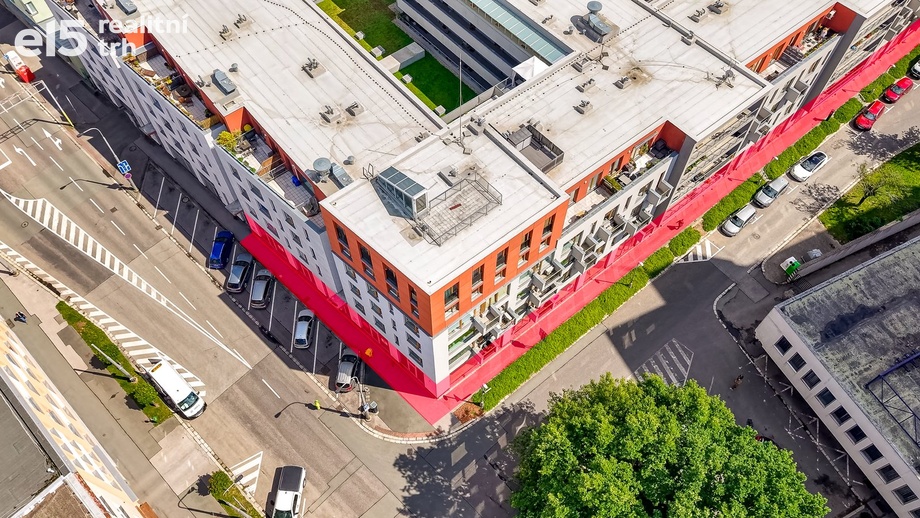 Pronájem obchodního prostoru 3 447 m², Hradec Králové - Pražské Předměstí