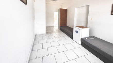 Pronájem skladu 710 m², Planá