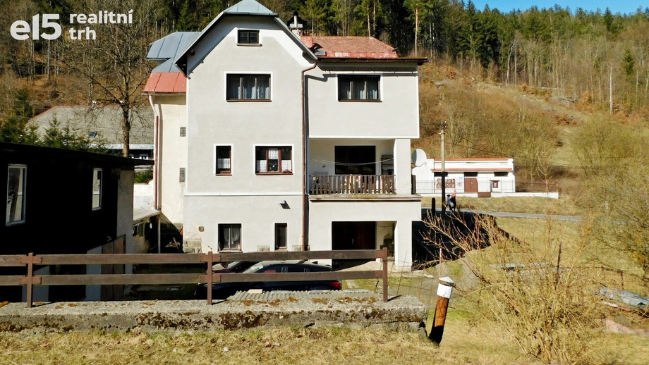 Prodej rodinného domu 404 m², Smržovka