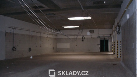 Pronájem skladu 7 000 m², Chomutov