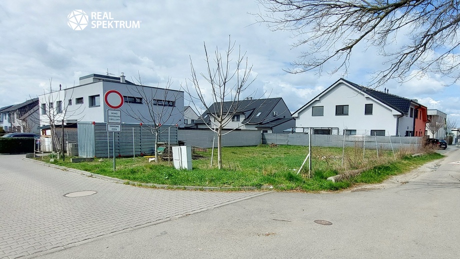 Prodej stavebního pozemku 478 m², Brno - Slatina