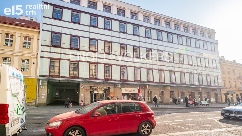 Pronájem kanceláře, 508 m² - Praha - Karlín