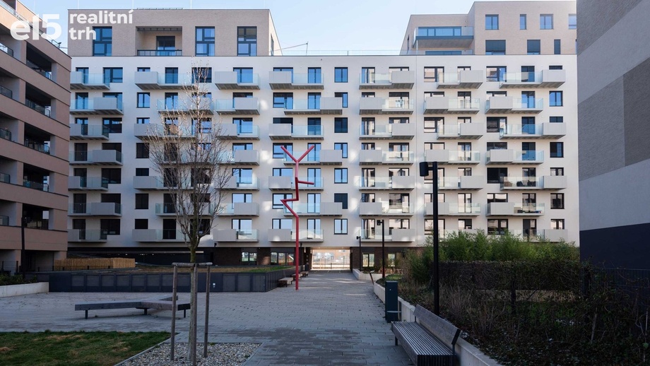 Prodej byty 2+kk, 52 m² - Praha - Vysočany