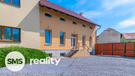 Pronájem obchodního prostoru 450 m², Troubsko