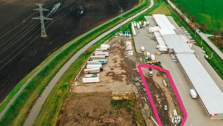 Prodej komerčního pozemku 2 222 m², Měnín