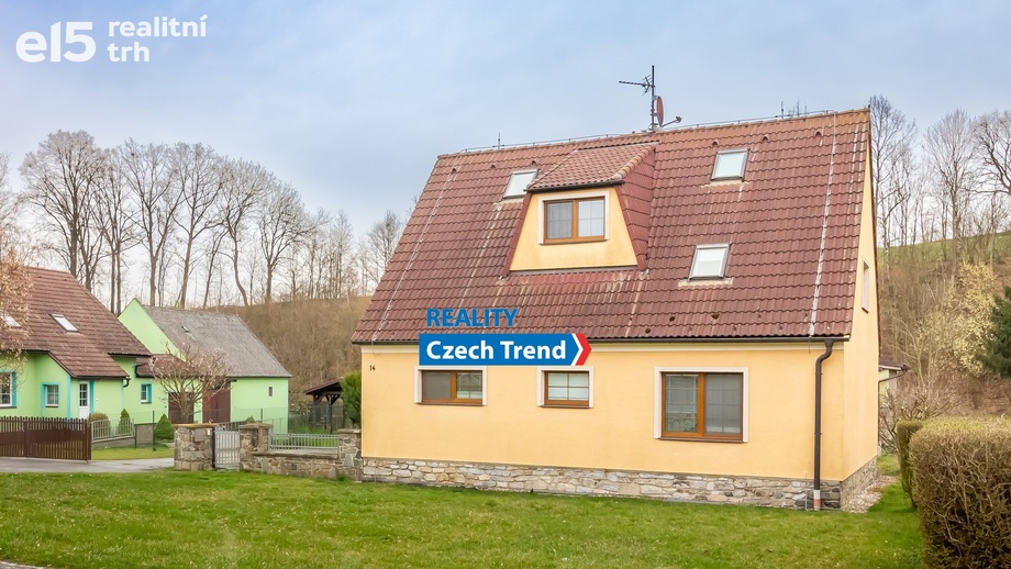Prodej rodinného domu 220 m², Nová Hradečná