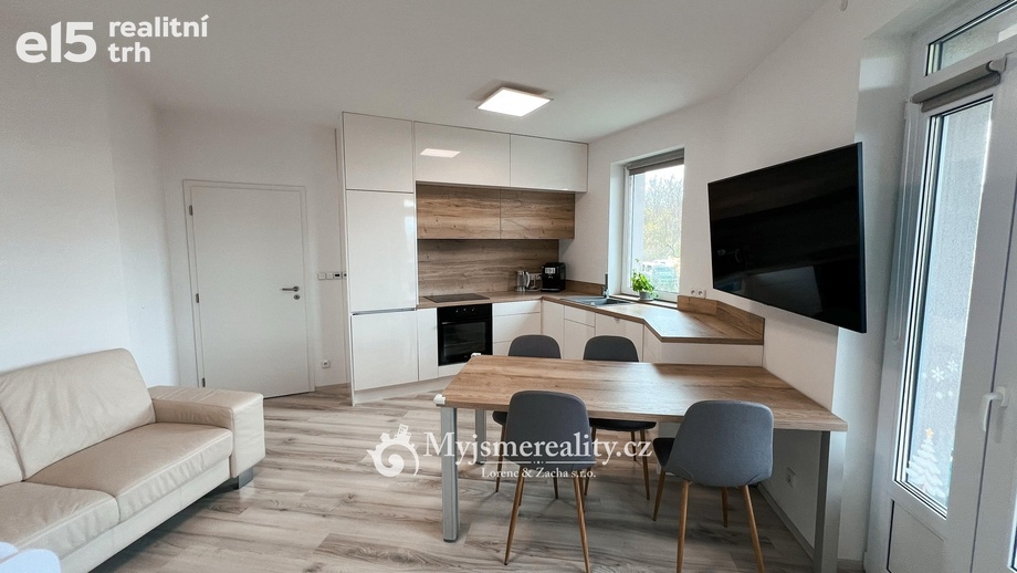 Prodej bytu 3+kk 56 m², Znojmo