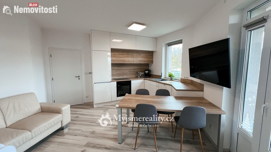 Prodej bytu 3+kk 56 m², Znojmo