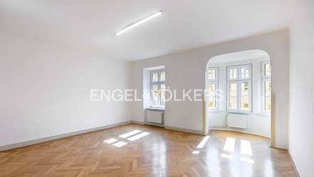 Pronájem kanceláře 64 m², Plzeň - Jižní Předměstí