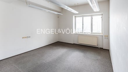 Pronájem skladu 1 767 m², Hořice