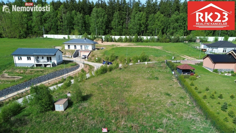 Prodej stavebního pozemku 1 386 m², Valy