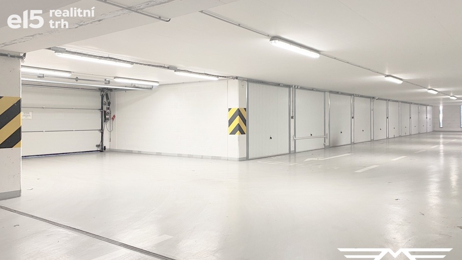 Pronájem garáže, 17 m² - Praha - Prosek