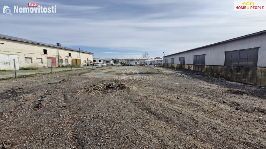 Pronájem specifického pozemku 1 100 m², Dolní Kounice
