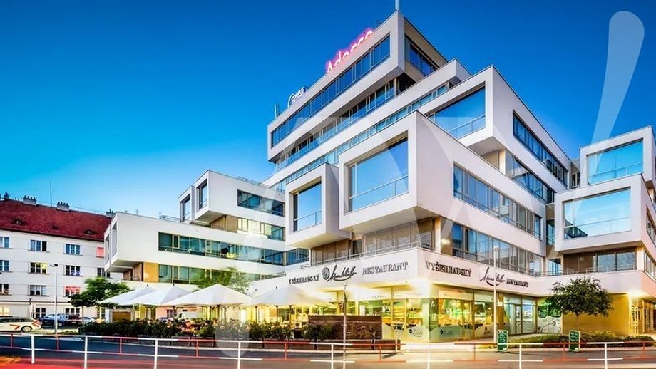 Pronájem kanceláře 178 m², Praha - Nusle