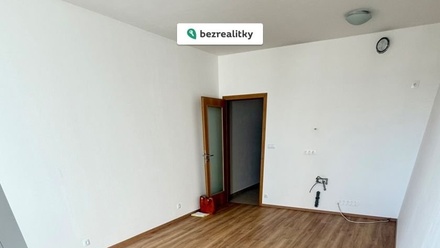 Prodej bytu 1+kk 40 m², Praha 15
