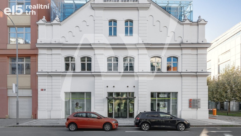 Pronájem kanceláře, 451 m² - Praha - Karlín