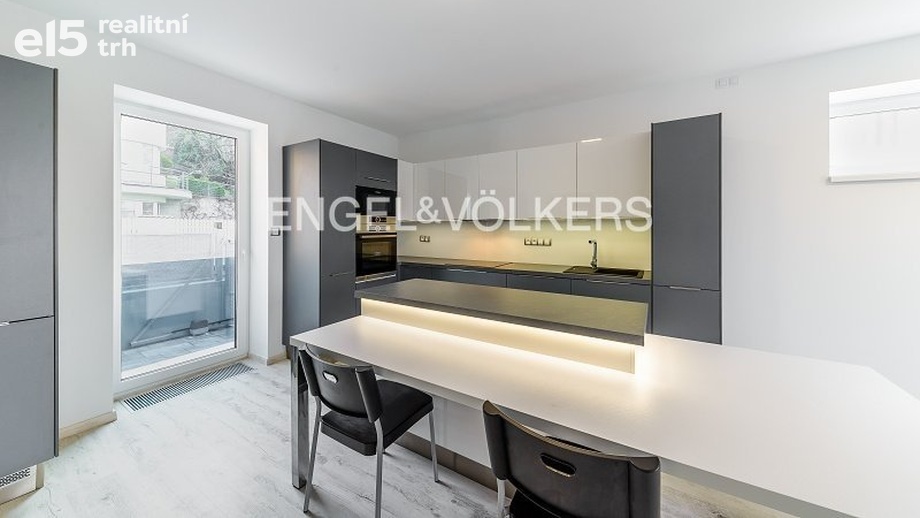 Pronájem rodinné domy, 162 m² - Praha - Modřany