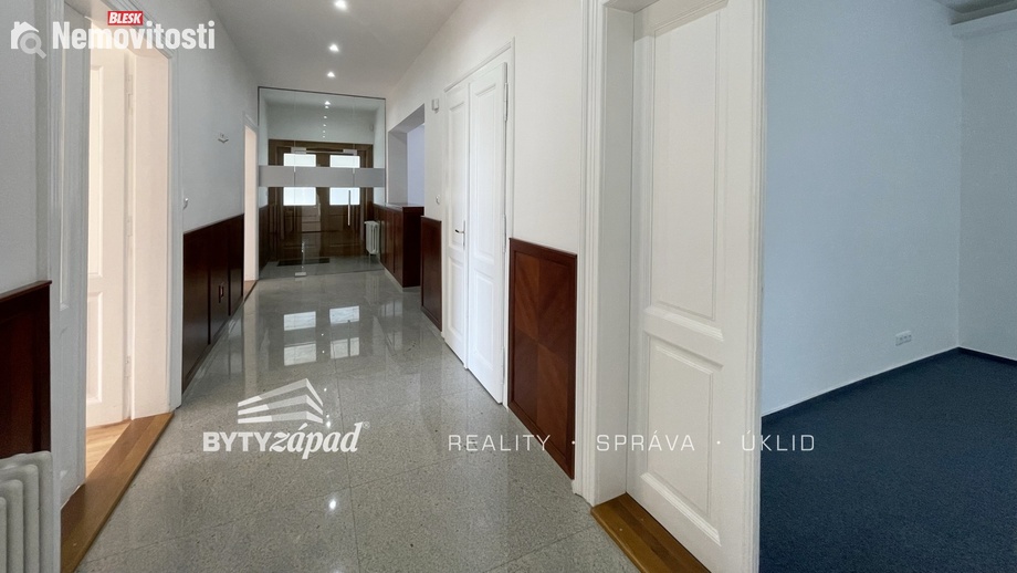 Pronájem kanceláře 205 m², Mýto