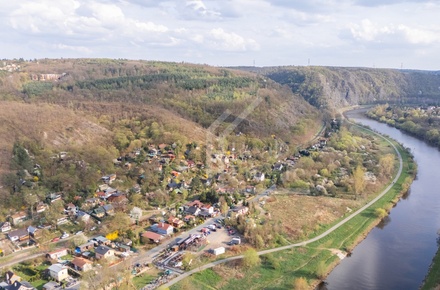 Prodej specifického pozemku 5 450 m², Praha - Zbraslav