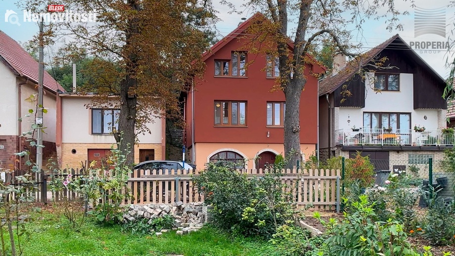 Prodej rodinného domu 285 m², Strachotín