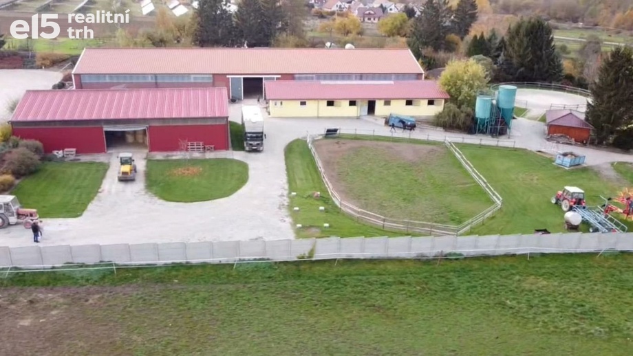 Prodej zemědělského objektu 52 300 m², Spálené Poříčí