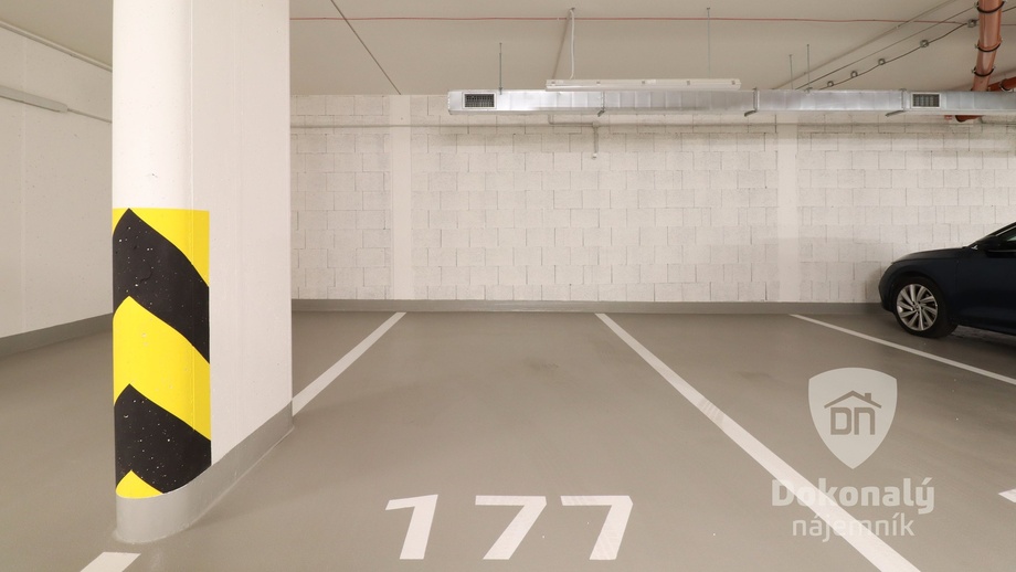 Pronájem garážového stání 15 m², Praha - Hloubětín