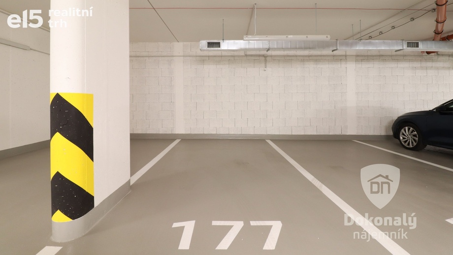 Pronájem garážového stání 15 m², Praha - Hloubětín