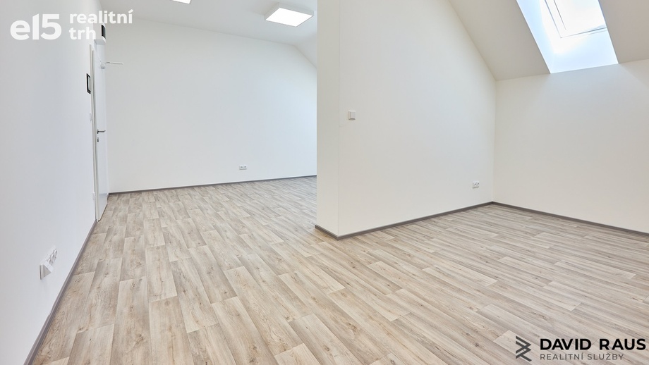 Pronájem kanceláře 33 m², Rajhrad