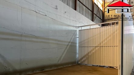 Pronájem skladu 620 m², Sedliště