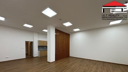 Pronájem skladu 719 m², Sedliště