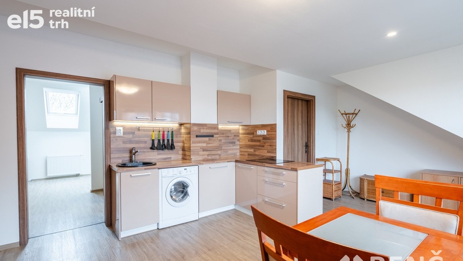 Pronájem byty 2+kk, 57 m² - Brno - Židenice
