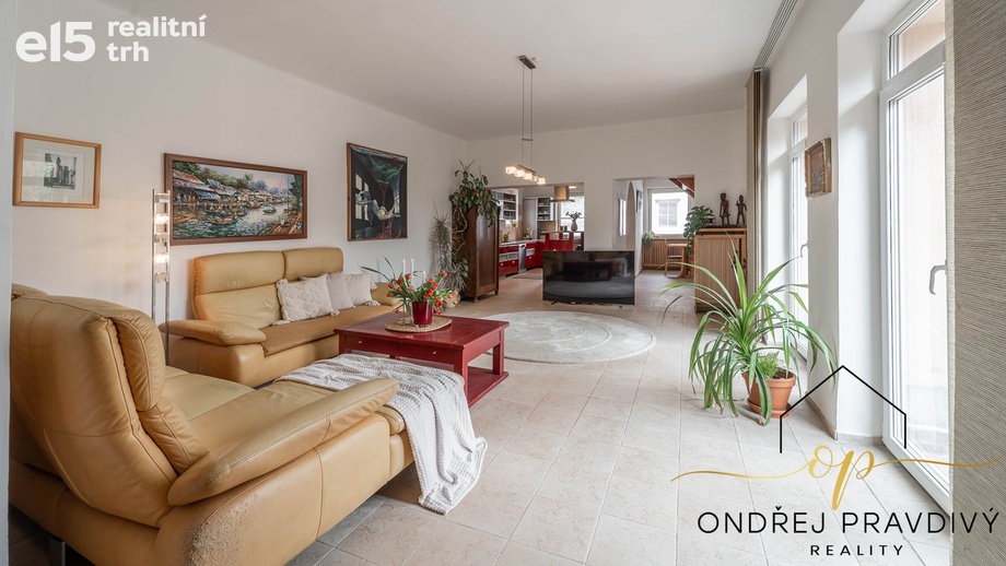 Prodej rodinného domu 265 m², Lety