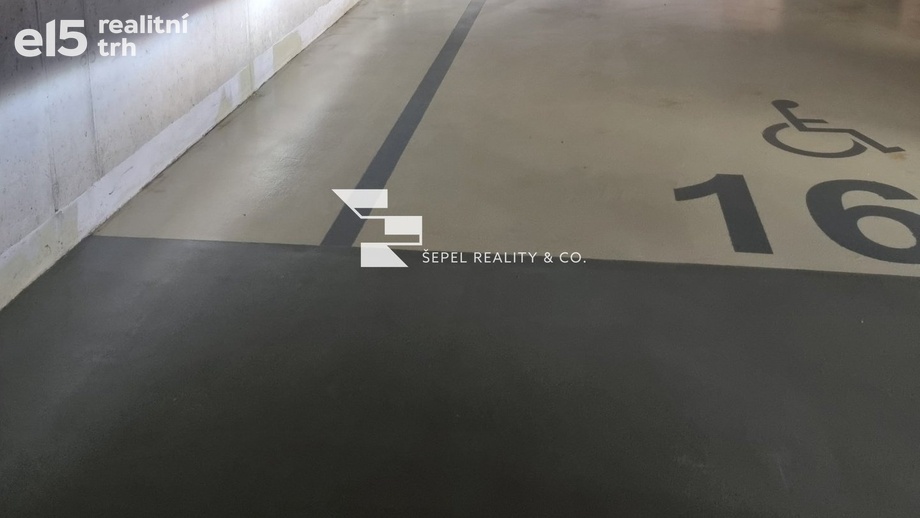 Pronájem garážové stání, 20 m² - Brno - Veveří