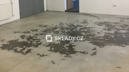 Pronájem skladu 250 m², Zlín
