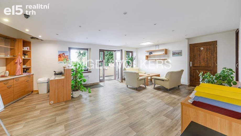 Pronájem kanceláře, 124 m² - Praha - Smíchov