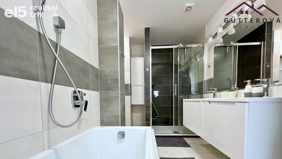 Pronájem byty 4+kk, 90 m² - Plzeň - Jižní Předměstí
