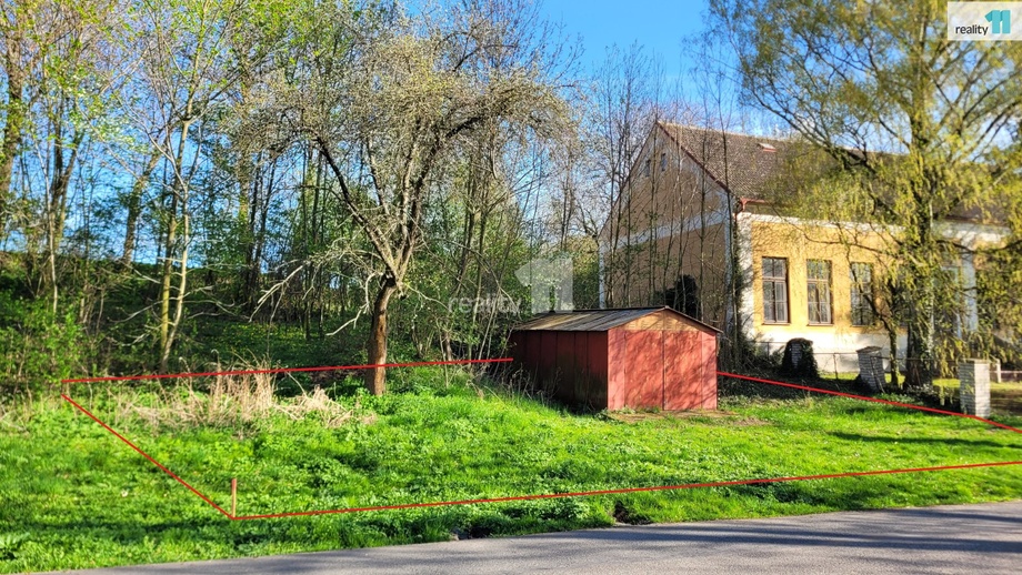 Prodej specifického pozemku 274 m², Plaňany - Poboří