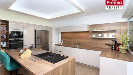 Prodej rodinného domu 431 m², Strachotice