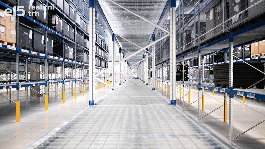 Pronájem sklady, 7 000 m² - Horní Tošanovice